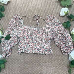 American Eagle Puff Sleeve Tie Back Cream Blouse With Flowers / Size Small
